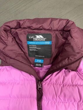 Trespass Kids Pink & Burgundy Puffer Vest – Size 9/10